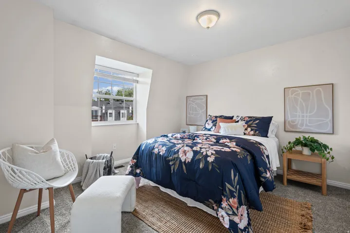 668 E Williamsburg Cir, Sandy, Utah 84070