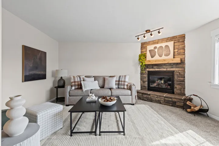 668 E Williamsburg Cir, Sandy, Utah 84070