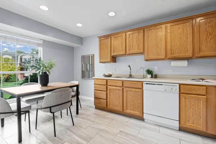 668 E Williamsburg Cir, Sandy, Utah 84070