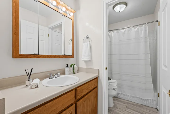 668 E Williamsburg Cir, Sandy, Utah 84070