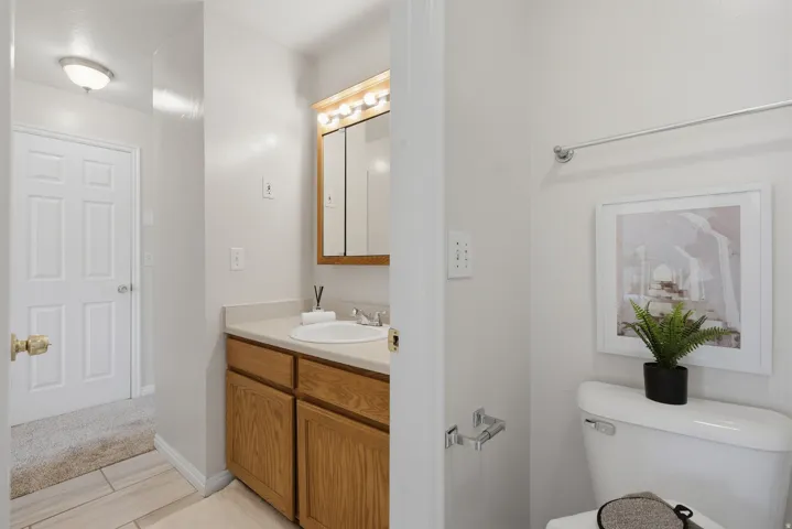 668 E Williamsburg Cir, Sandy, Utah 84070