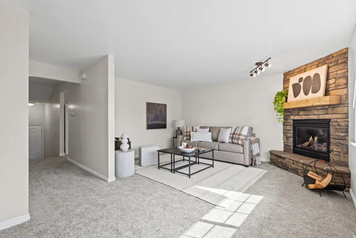 668 E Williamsburg Cir, Sandy, Utah 84070