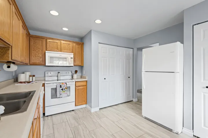 668 E Williamsburg Cir, Sandy, Utah 84070