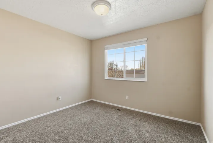 1932 N 810 W, Clinton, Utah 84015