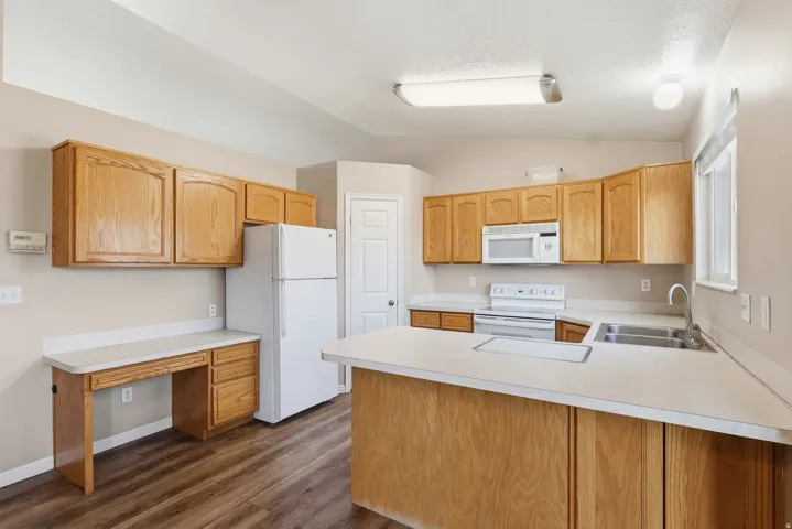 1932 N 810 W, Clinton, Utah 84015