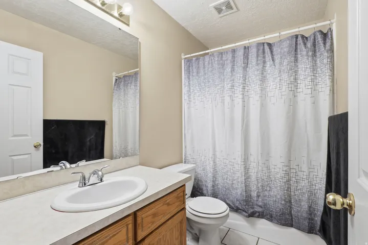 1932 N 810 W, Clinton, Utah 84015