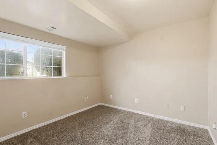 1932 N 810 W, Clinton, Utah 84015