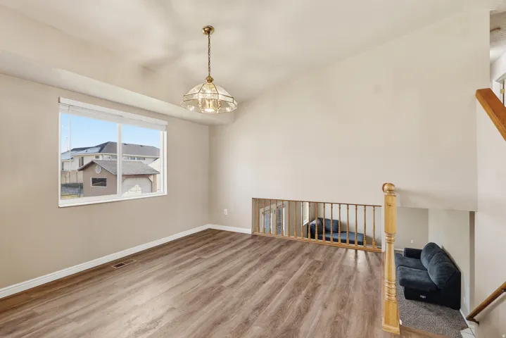 1932 N 810 W, Clinton, Utah 84015
