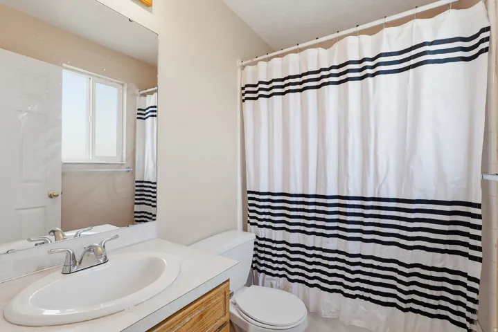 1932 N 810 W, Clinton, Utah 84015