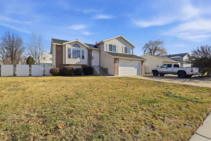 1932 N 810 W, Clinton, Utah 84015