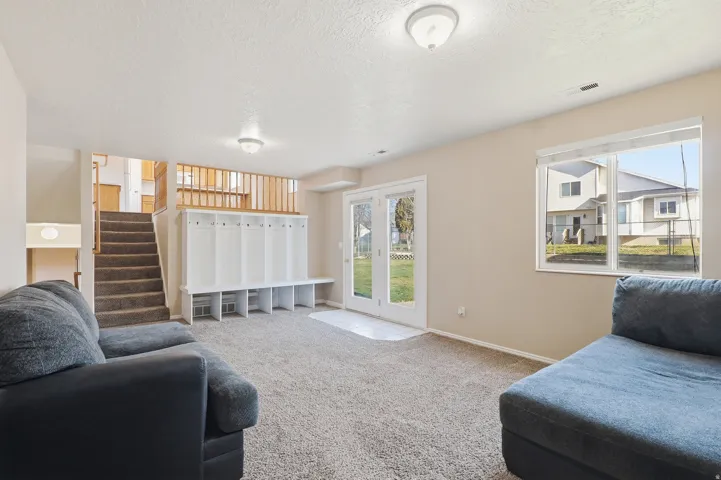 1932 N 810 W, Clinton, Utah 84015