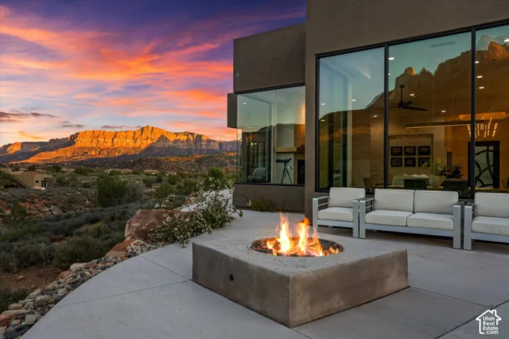 Fire pit terrace with unobstructed views of Mt. Kinesava.