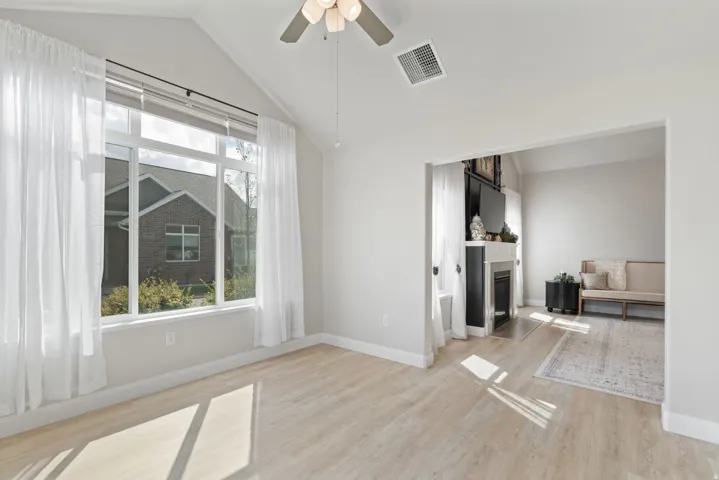 Flex Space room to be used as a sunroom, office, additional bedroom, etc.