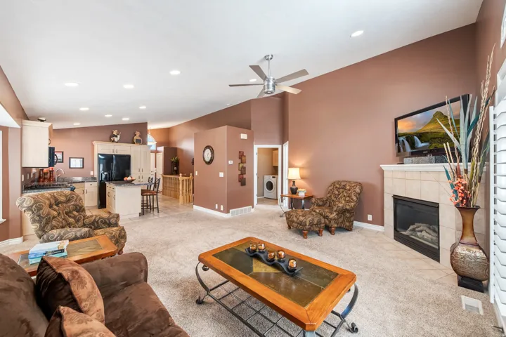 446 E Green Haven Dr, Midvale, Utah 84047
