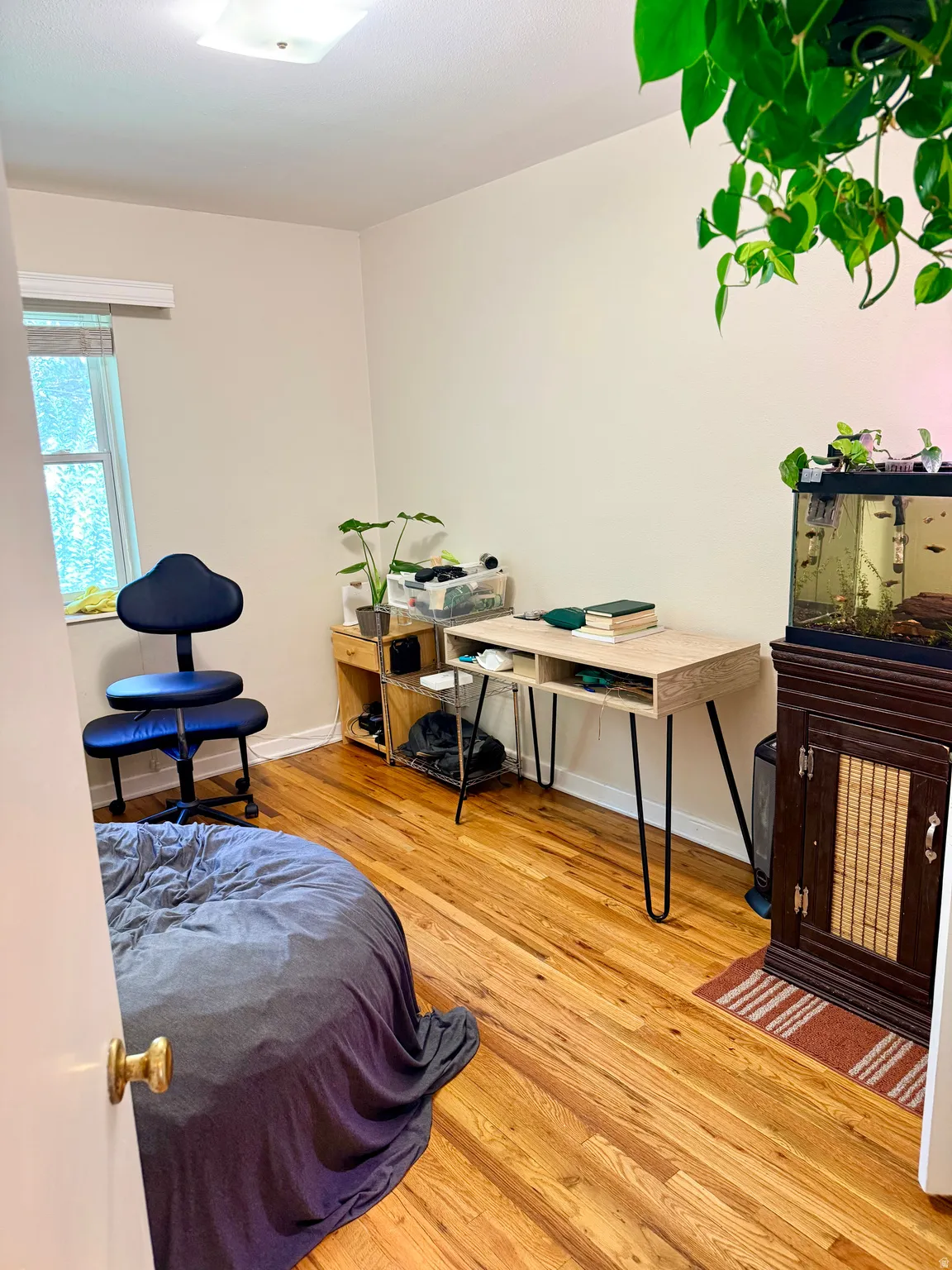 677 Bedroom