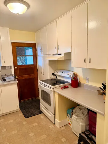 677 Kitchen