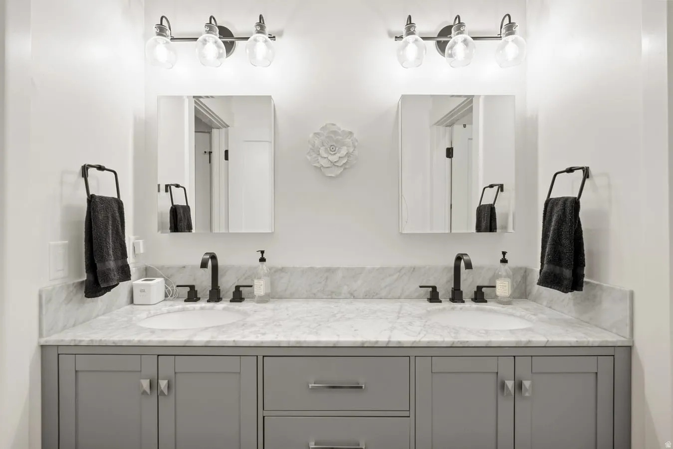 Main full bathroom