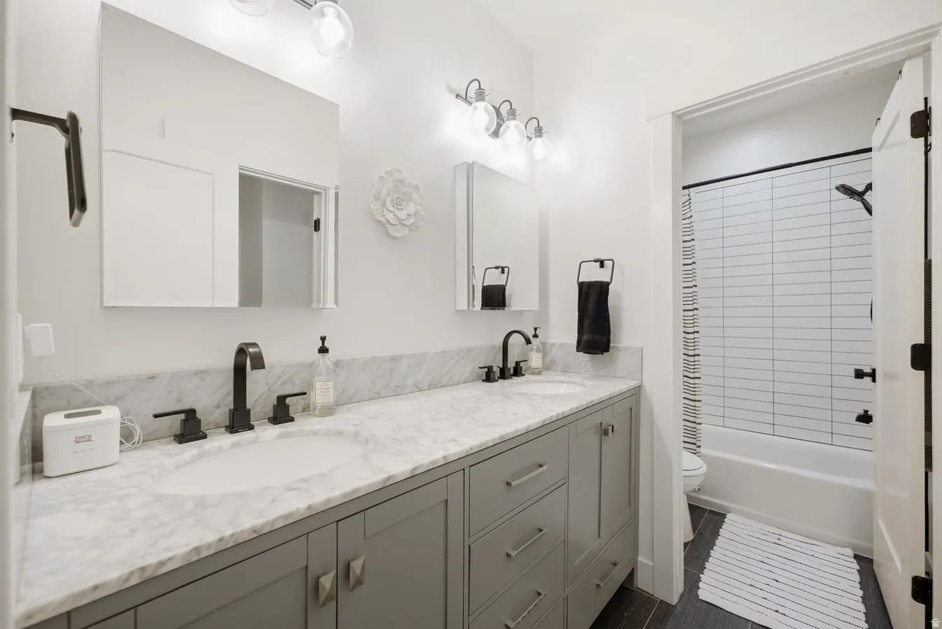 Main full bathroom