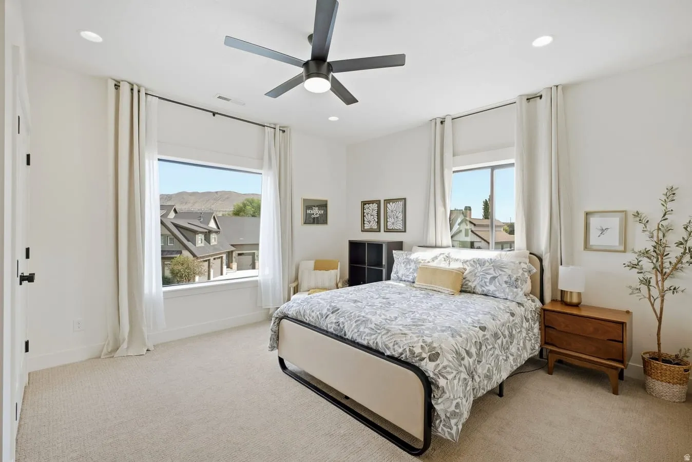 Bedroom 6 with Jack & Jill Bathroom