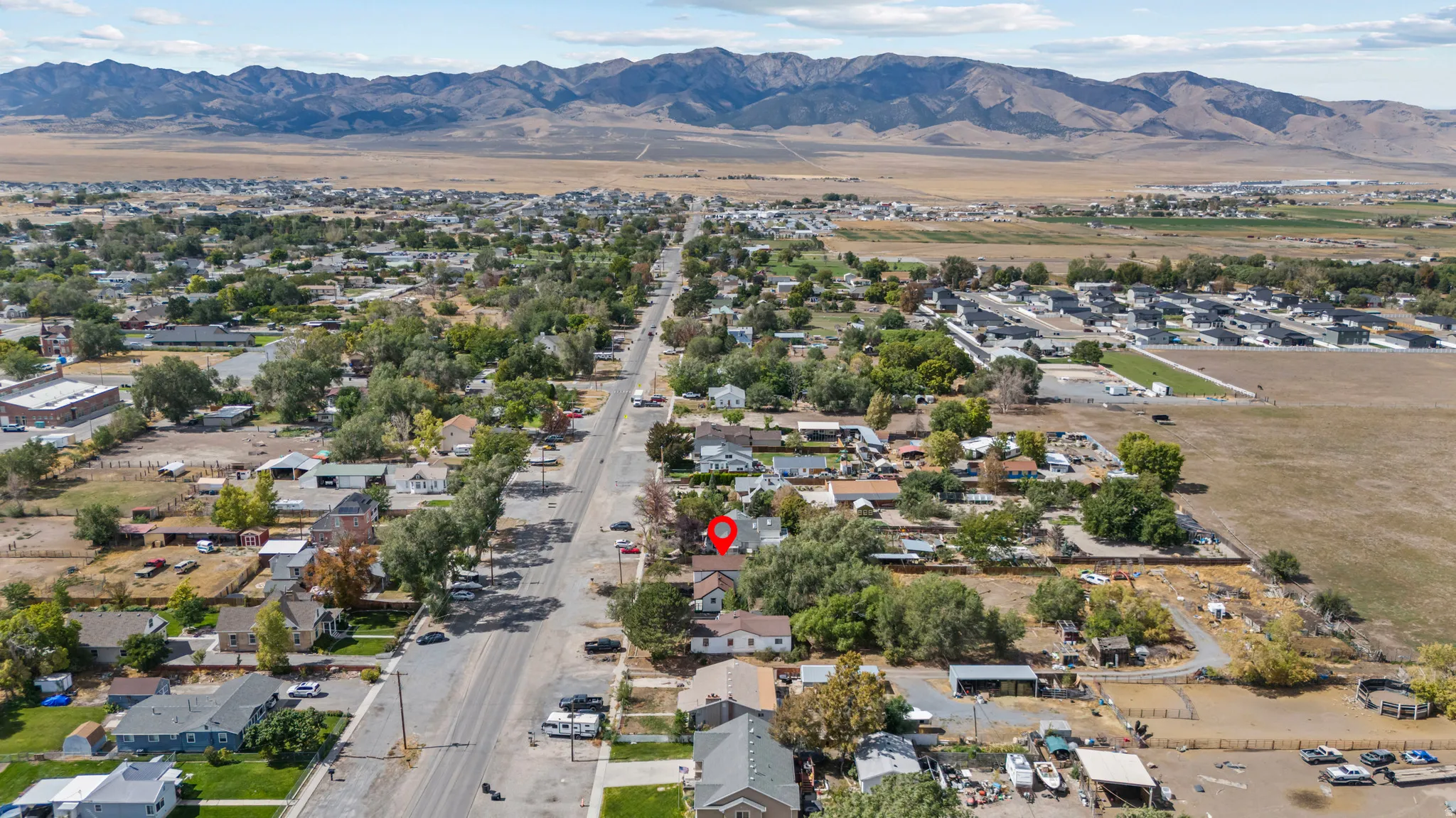 Mountain backdrop with extensive residential development