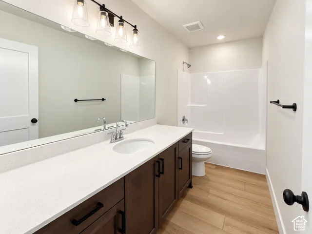 6381 S Larry Way #136, South Weber, Utah 84405