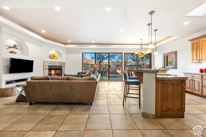 1-bedroom side of home (Family Room)