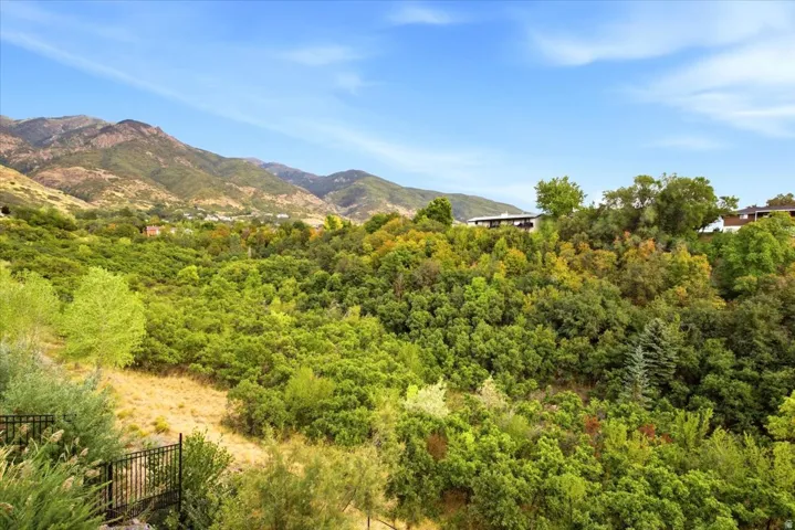2522 E Thurston Ln, Layton, Utah 84040