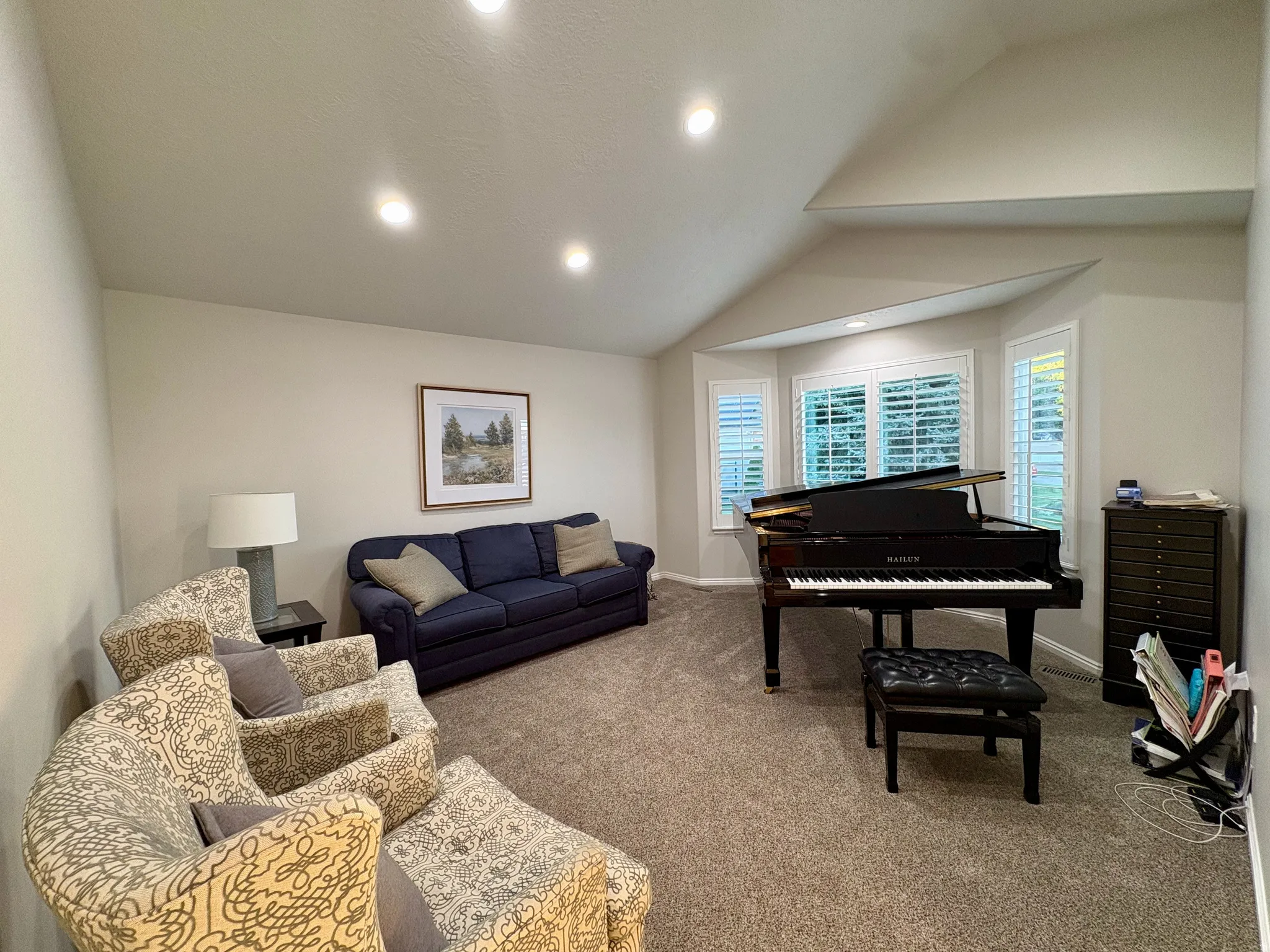 Vaulted ceiling with recessed lighting