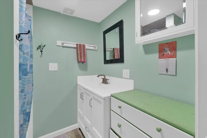 Primary 3/4 bath