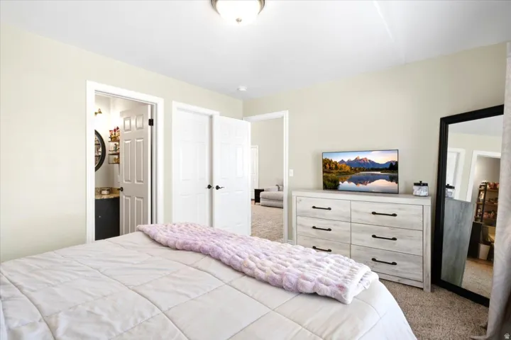 1562 N 2030 W, Clinton, Utah 84015