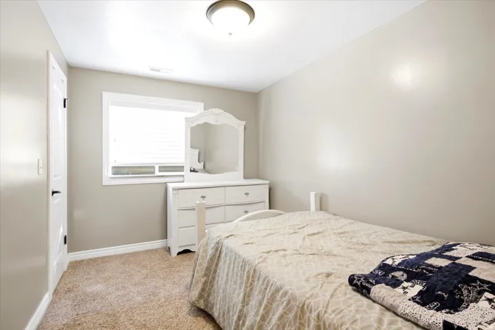 1562 N 2030 W, Clinton, Utah 84015