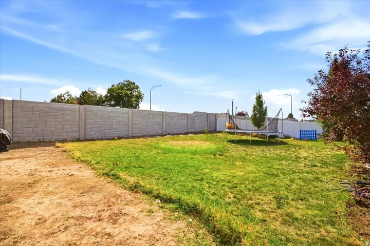 1562 N 2030 W, Clinton, Utah 84015