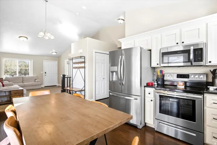 1562 N 2030 W, Clinton, Utah 84015