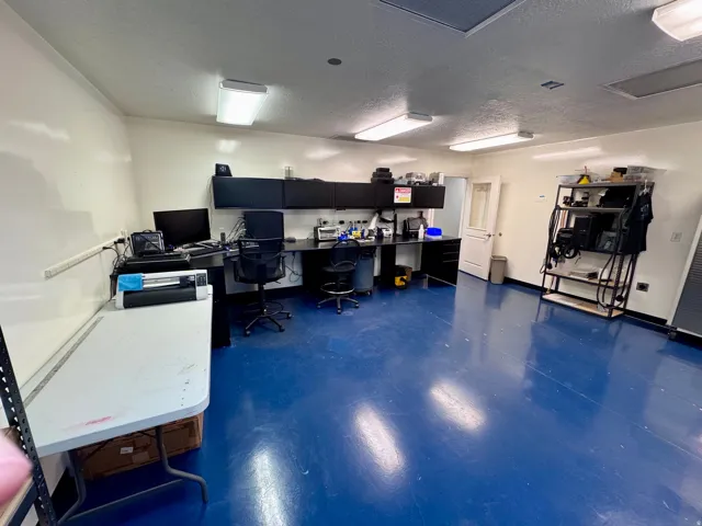 Unit A cleanroom 2