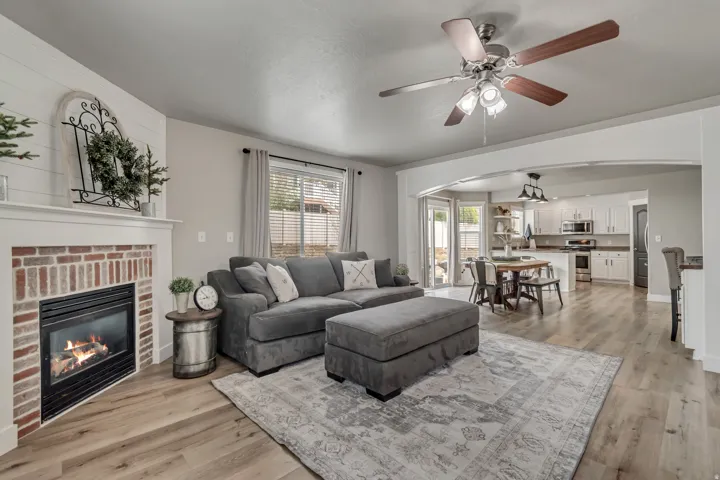 338 W Rye Dr, Saratoga Springs, Utah 84045