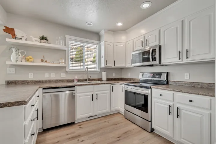 338 W Rye Dr, Saratoga Springs, Utah 84045
