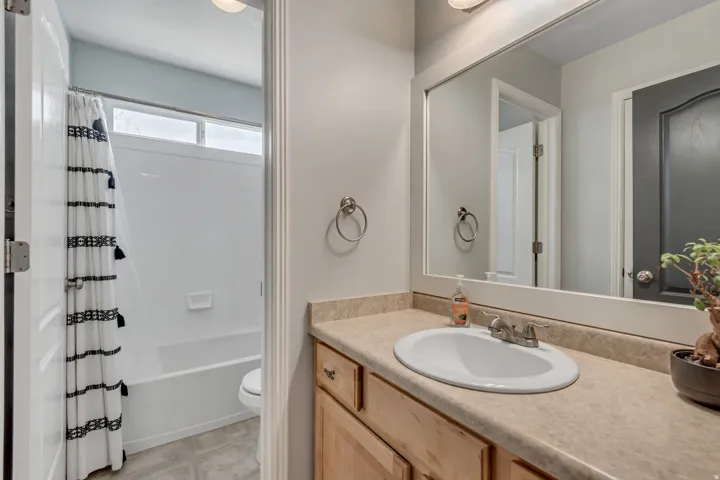 338 W Rye Dr, Saratoga Springs, Utah 84045