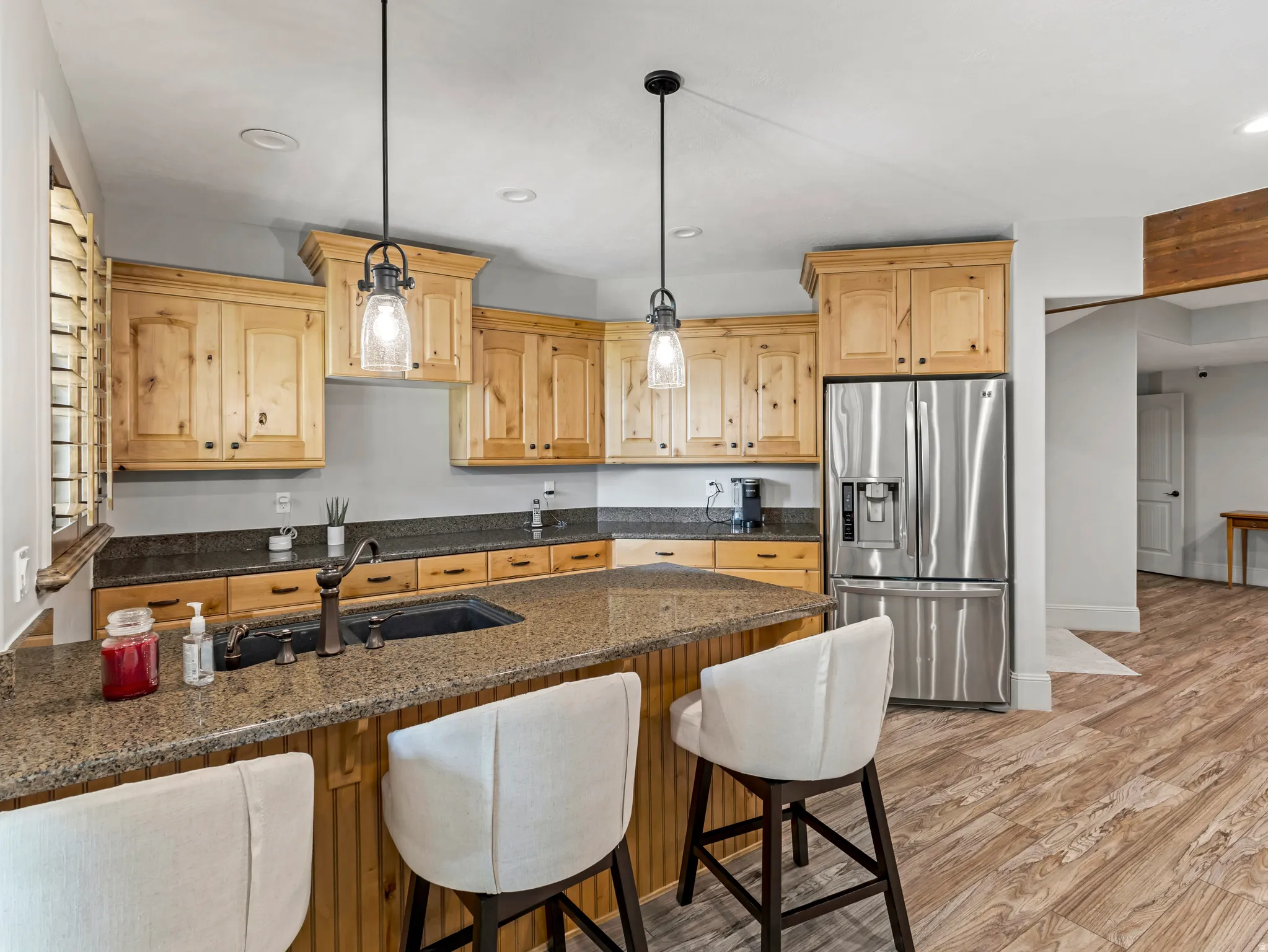 Full kitchen in the walk-out basement-perfect for multi generational living