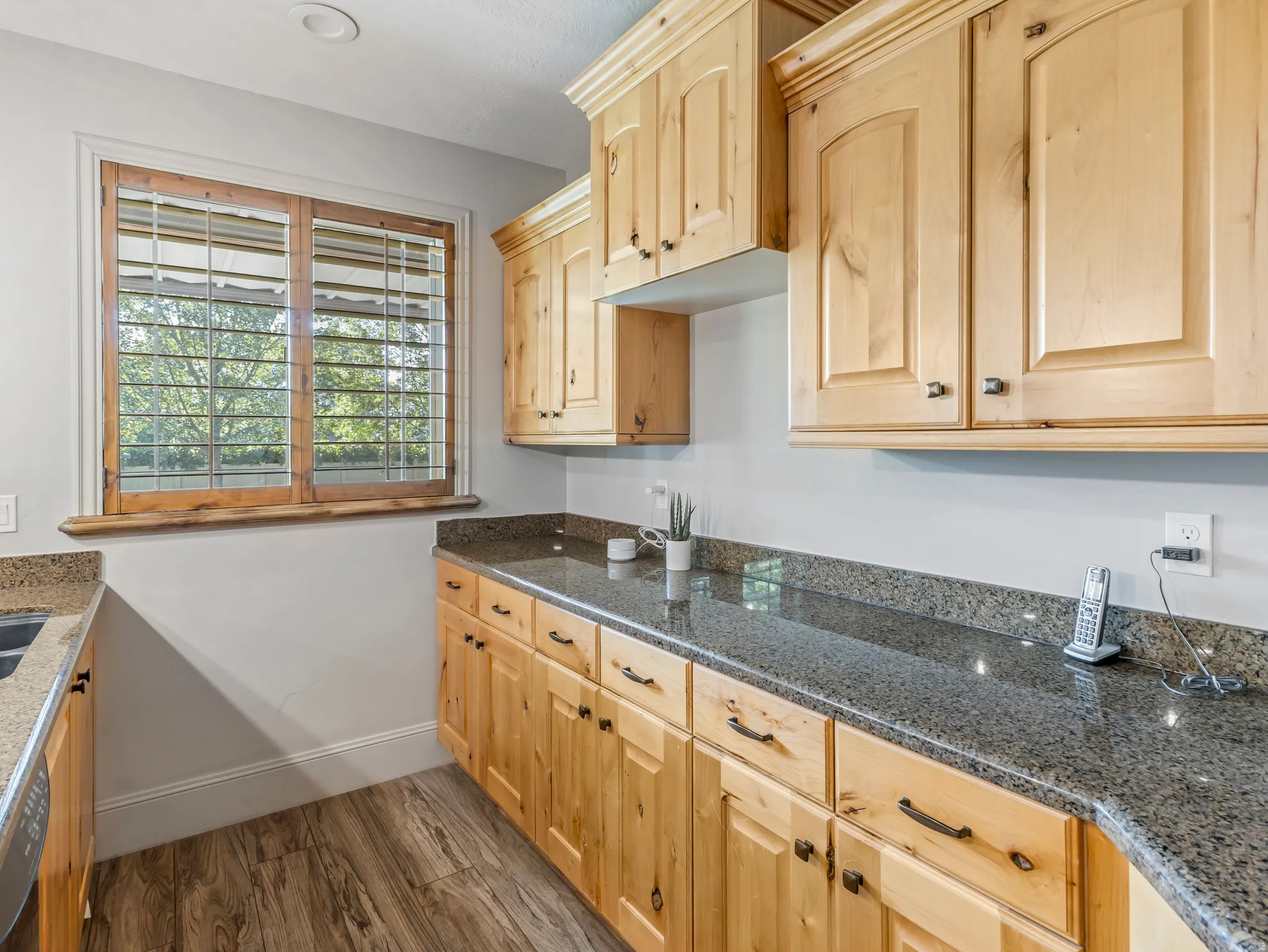 Kitchen includes fridge, dishwasher , disposal and undermount sink