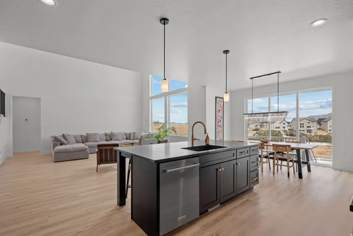 36 W Limber Pine Dr, Mapleton, Utah 84664