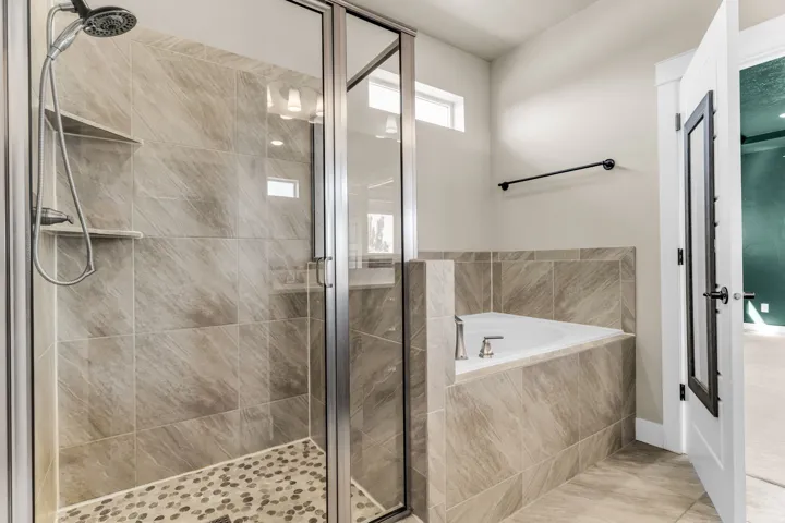 Primary Bathroom En Suite
