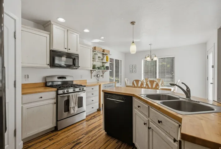 9290 N Horizon Dr, Eagle Mountain, Utah 84005