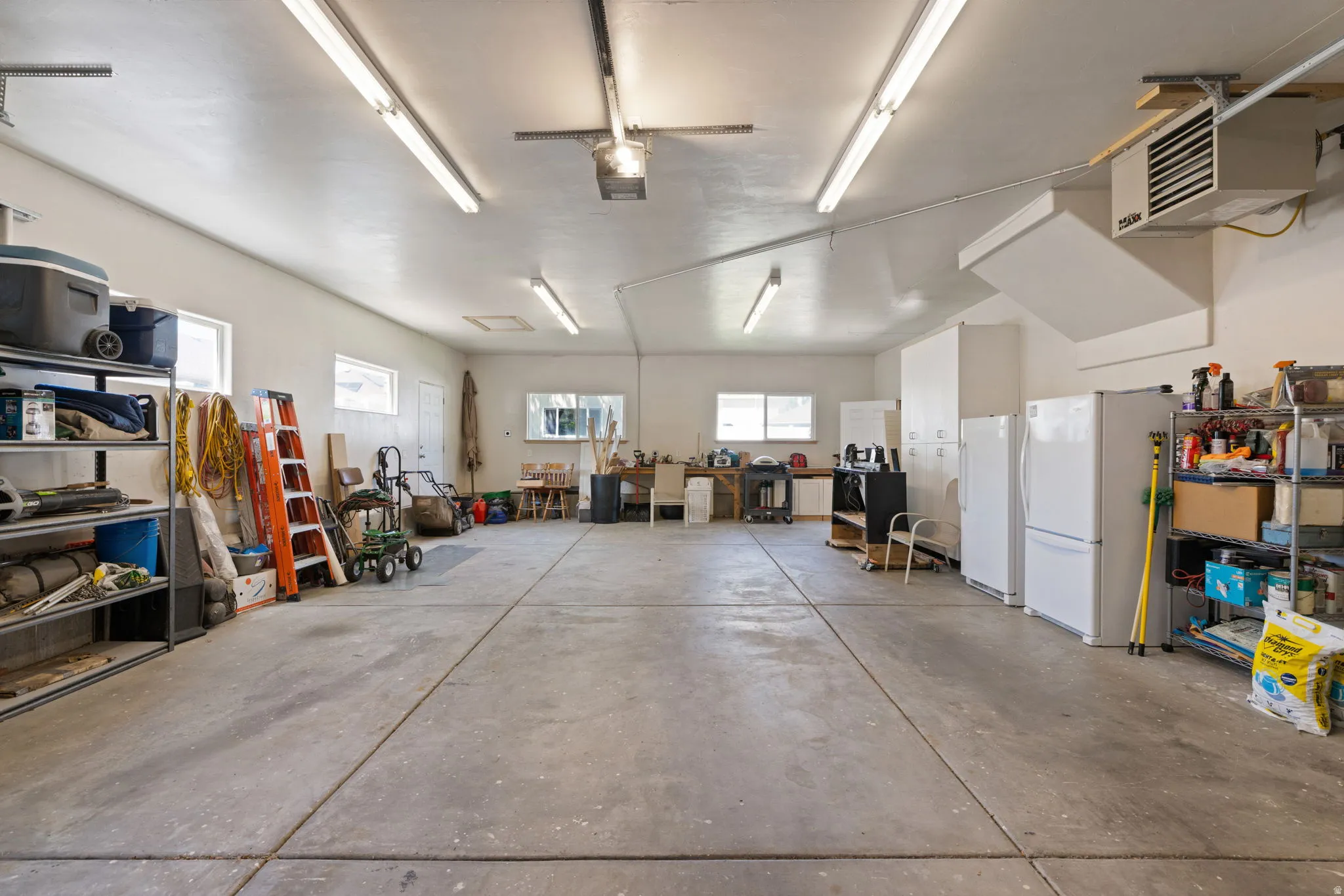 4 car garage with workshop