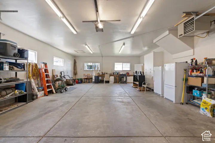 4 car garage with workshop