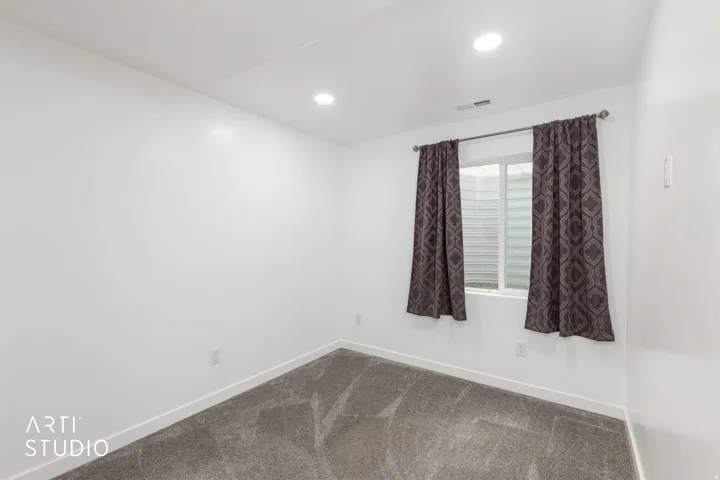 2717 N Nicholes Ave #205, Layton, Utah 84040