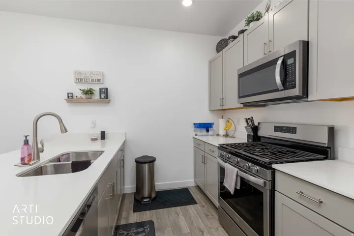 2717 N Nicholes Ave #205, Layton, Utah 84040