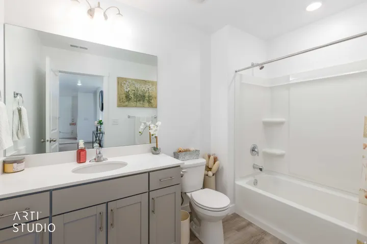 2717 N Nicholes Ave #205, Layton, Utah 84040