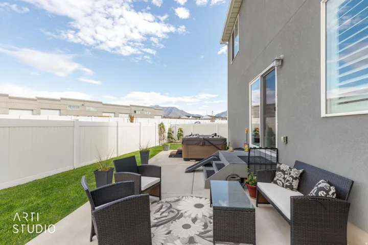 2717 N Nicholes Ave #205, Layton, Utah 84040