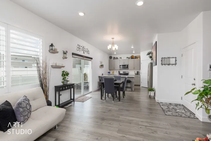 2717 N Nicholes Ave #205, Layton, Utah 84040