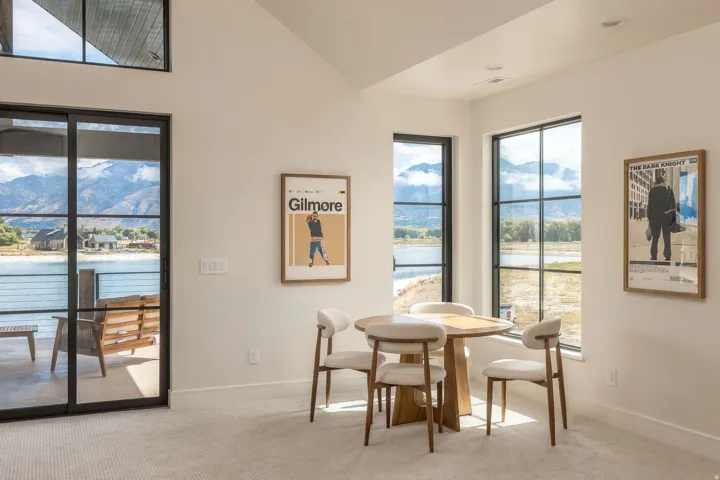 Vaulted ceiling with recessed lighting